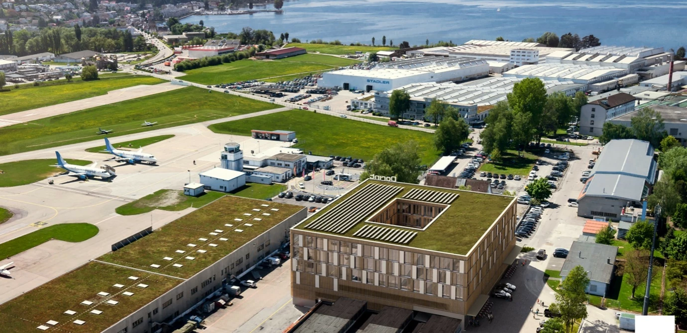 Airport Hotel mit attraktivem Office-Komplex Airport Hotel mit attraktivem Office-Komplex